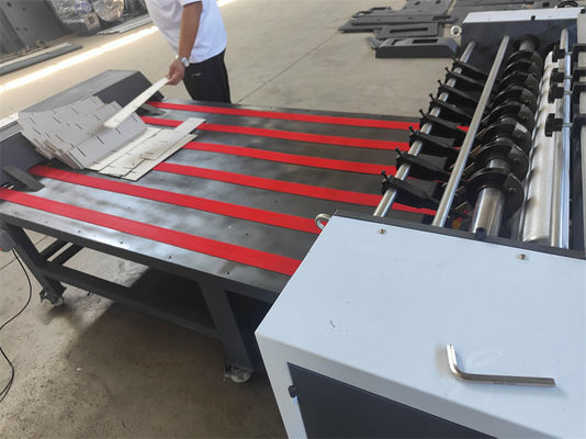 Automatische Schlittenmaschine für Wellplatten-Trennschränke