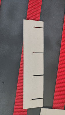 Schließmaschine mit Wellpappe-Schnittstellen Min.Span Größe der Schließfläche 42 mm