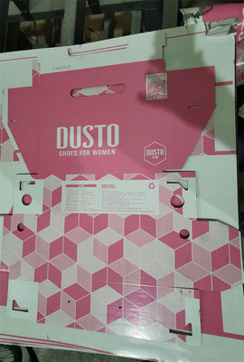 Druckschneidemaschine für die Herstellung von Wellkarton auf der Getränkeverpackungslinie