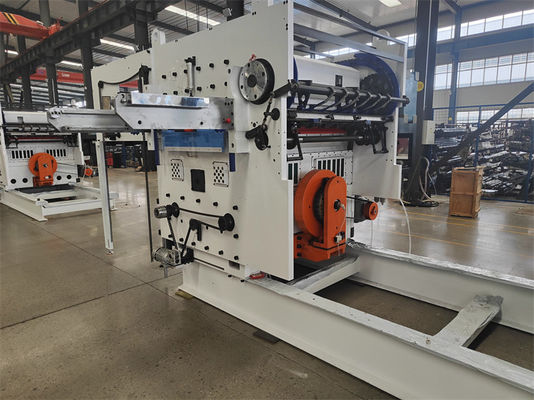 Druckmaschine für Kartondruck mit Schlittschlittenlösung für Flachschnitt
