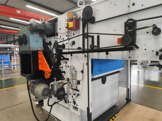 Automatische Druckmaschine zum Drucken von Kartonschichten