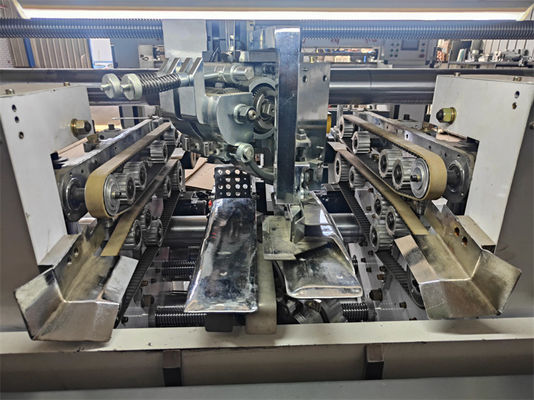 3200 KG Halbautomatische Zwei-Stücke-Stickmaschine zur Herstellung von Wellkartons