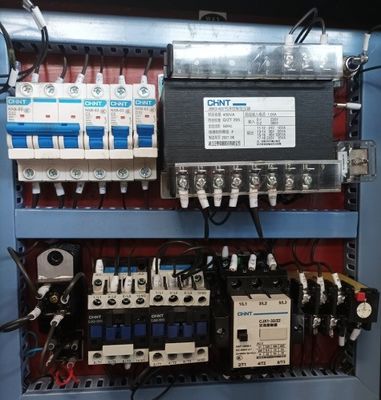 Anpassungsfähiger Einzelhandel 7000 KG Hydraulische Druckmaschine zum manuellen Schneiden