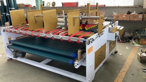 Elektrische Karton-Box-Folder-Gluer-Maschine für Wellpappe-Boxen Schnelle und einfache Bedienung