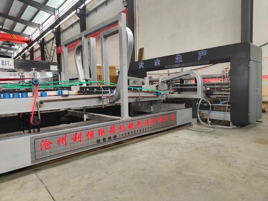 Automatische Klebmaschine für das Falten von Wellpappenboxen nach Kundenwünschen