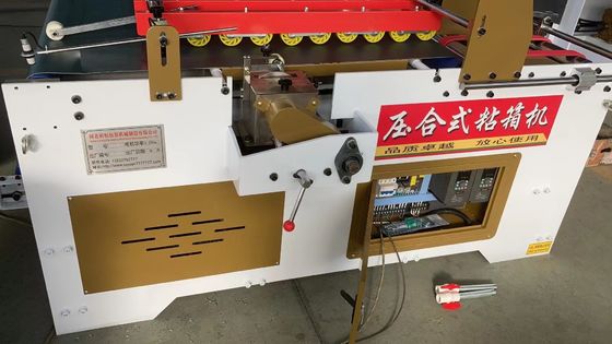 Halbautomatische Ordnerklebmaschine für Kartonboxen