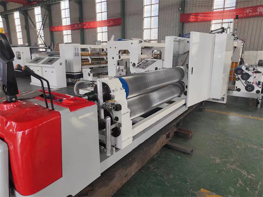 1200*960*2200mm Bauernbetriebe 2 Ply Automatische Einfachmaschine Hydraulische Mühle Rollstandmaschine Karton