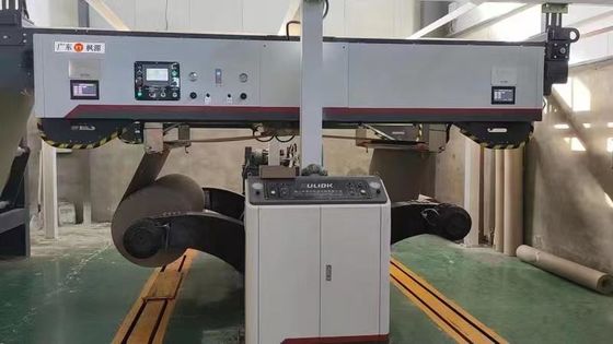 Automatischer Papierspalter mit 380 V Wellspalter und automatischer Spannungsregelung