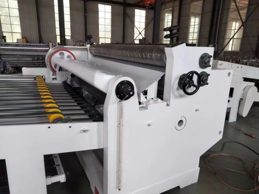 2 Schichten automatische Drehpapier-Roll-zu-Blatt-Schneidmaschine für die Kartonherstellung