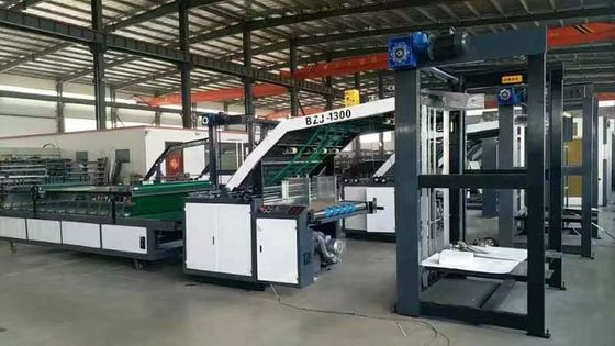 Hochproduktivitäts- halbautomatische Karton-Einfachflächige Flötenplattenlaminiermaschine