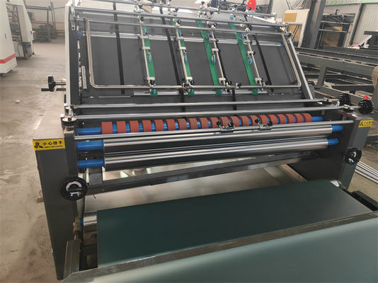 Hochproduktivitäts- halbautomatische Karton-Einfachflächige Flötenplattenlaminiermaschine