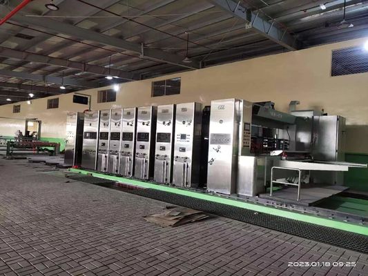 Spannung 380 Automatische Kartonbox-Fertigungsmaschine mit Flexo-Die-Cutter / Druckfunktion