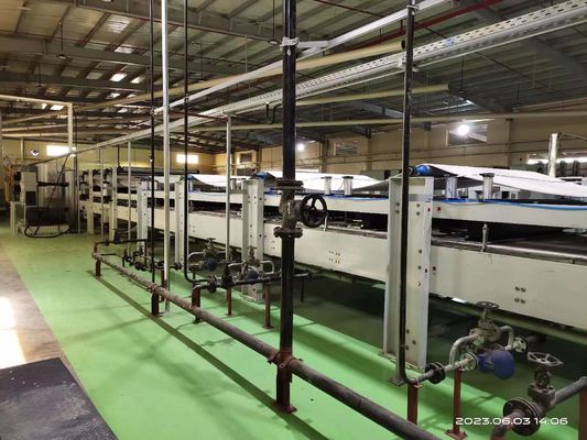 Karton-Box-Machinerie mit 12,5 kW-Servo-Hauptantriebsmotor Papierformmaschine